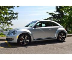 2012 Volkswagon Beetle, great condition!
